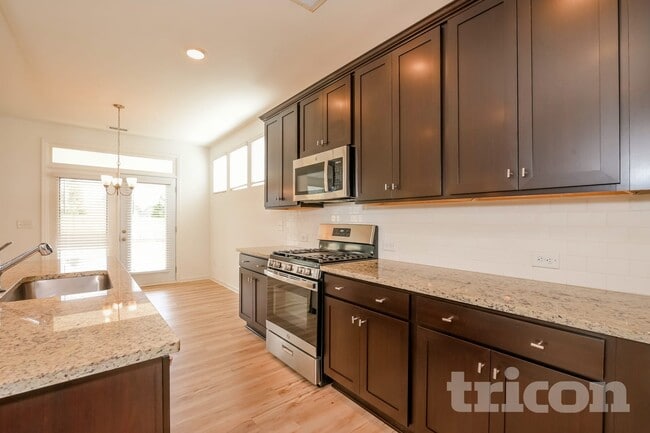 Photo - 213 Everett Sq