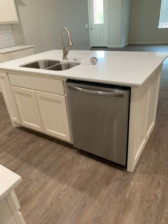 Photo - 3 bedroom, 2.5 bathroom, 2 car garage Gated Neighborhood