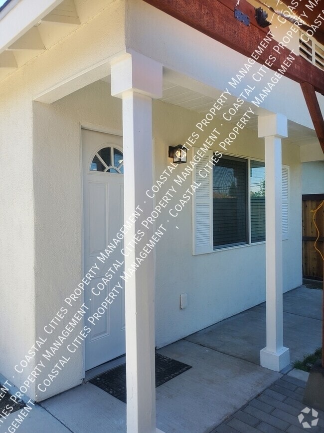 Building Photo - 186 S Palm Ave Unit Back Rental
