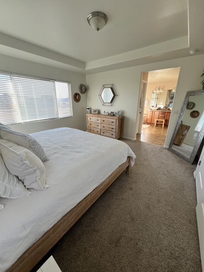 6683 Silverwind Cir