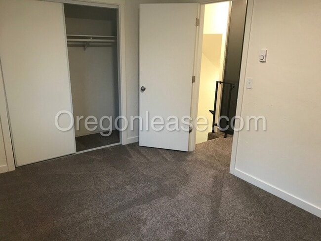 Building Photo - Two bedroom one bath townhouse in West Spr... Unit 97 D st #1