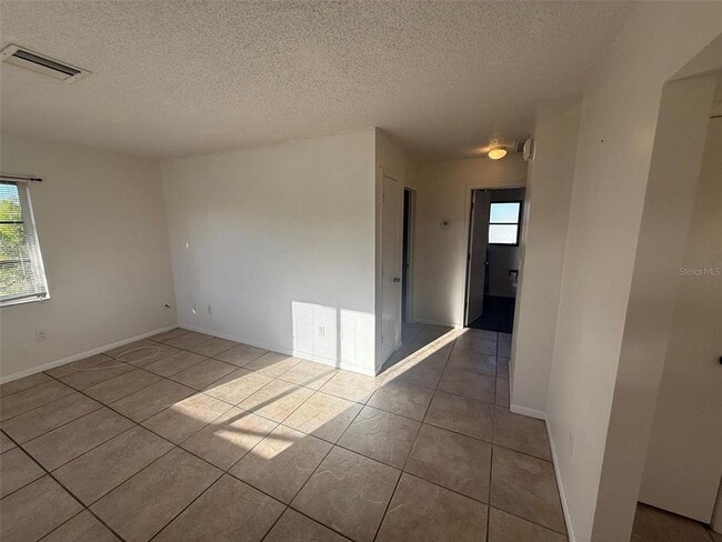 Photo - 11351 Poplin Ave