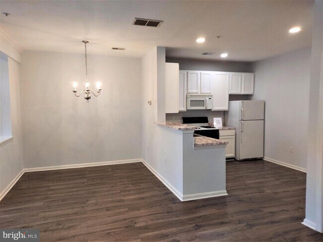 Photo - 8709 Spring Brook Way