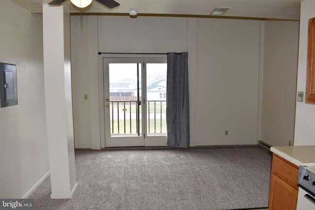 Photo - 1121 Stanley Ave