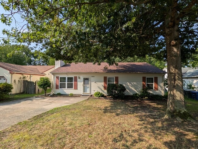 Photo - 693 Trails Ln