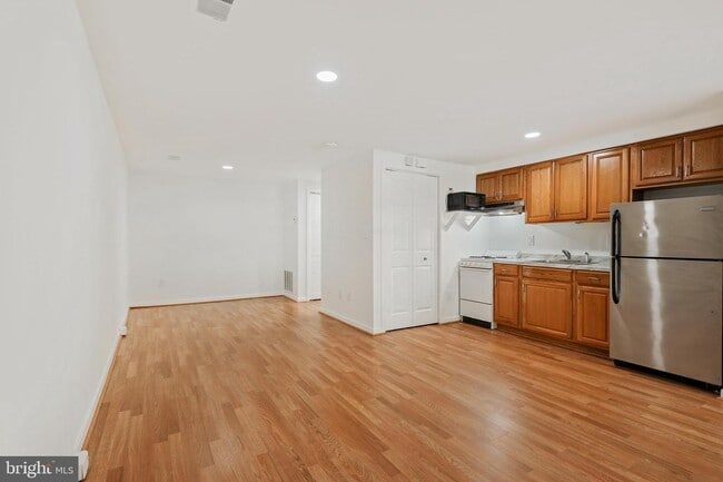 Photo - 9837 Hellingly Pl Unidad 71 Rental