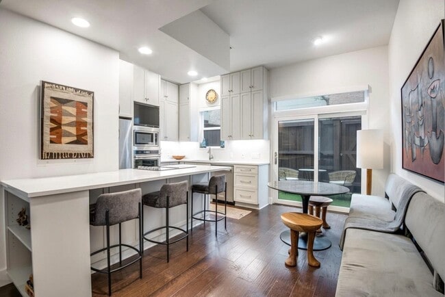 Photo - 3940 Buena Vista St Unidad 302C