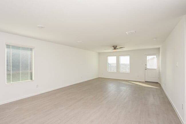 Photo - 10709 Revolver Dr