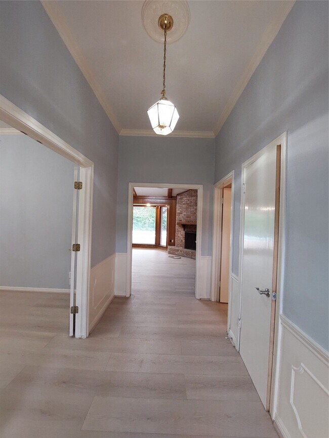 Building Photo - 7815 Small Leaf Cir