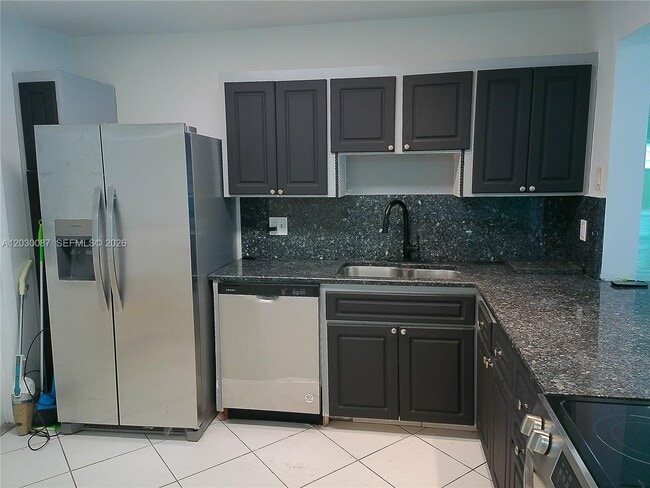Photo - 215 SE 3rd Ave Unit 206A