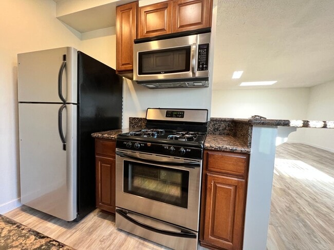 Photo - 12727 Matteson Ave Unidad 7