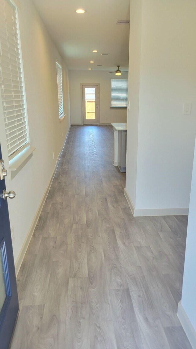 Photo - 2907 Stamford Hl Ln