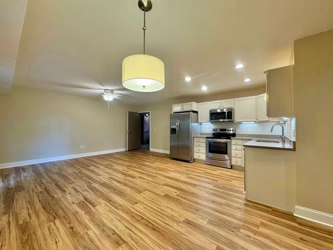 Photo - First Floor renovated two-bedroom, one-bath apartment in downtown Morganton Unidad B102