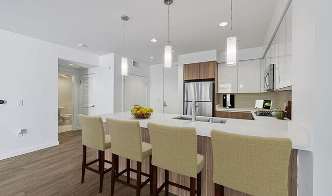 Photo - 1725 S Bascom Ave Unidad ID1355962P