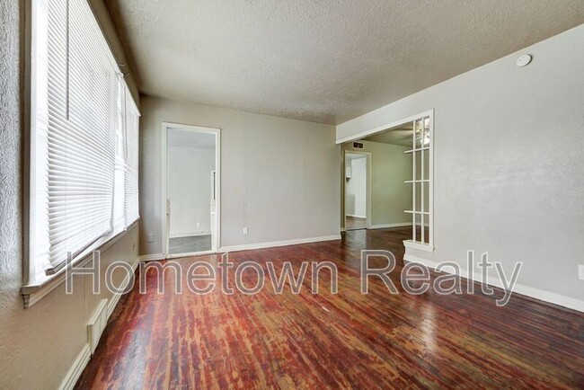 Photo - 3513 Springlake Dr