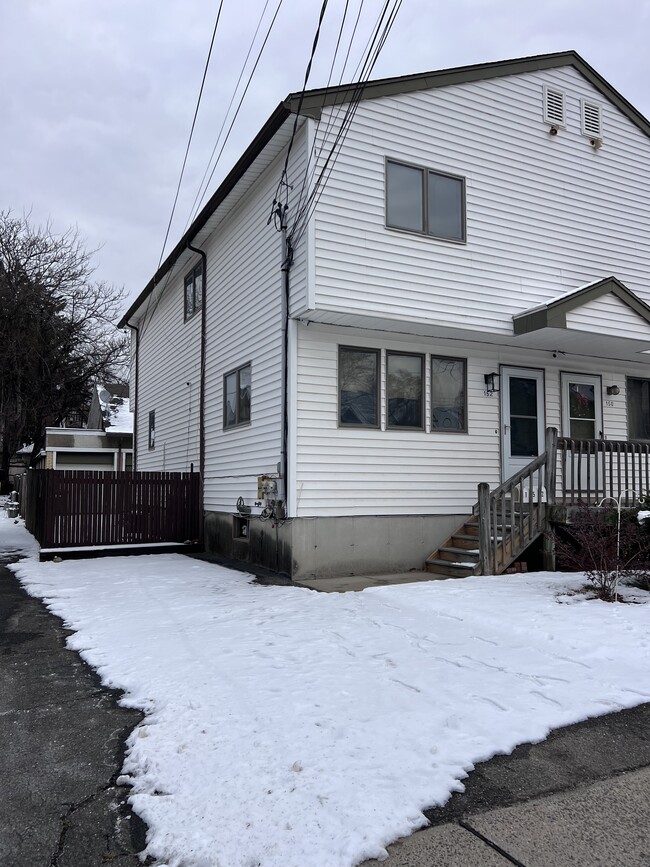 Building Photo - 150 Pacific St