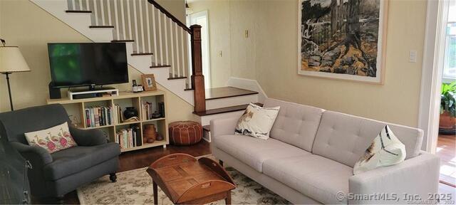 Photo - 81 W Mountain Rd