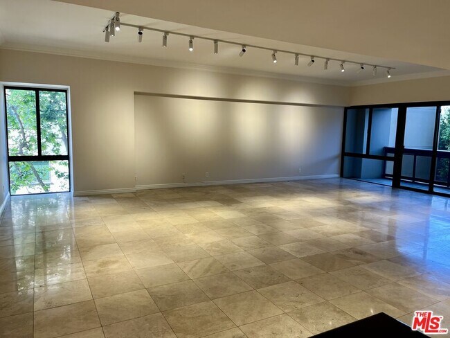 Photo - 10445 Wilshire Blvd Unit 305