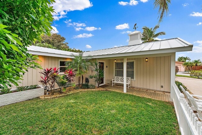 Photo - 460 Sunrise Way