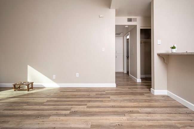 Americana Apartments