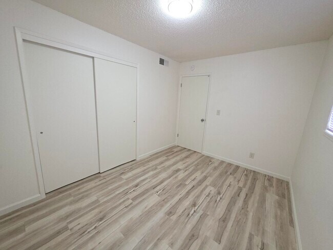 Riviera Terrace Apartments