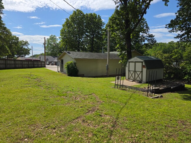 221 Anchor Rd