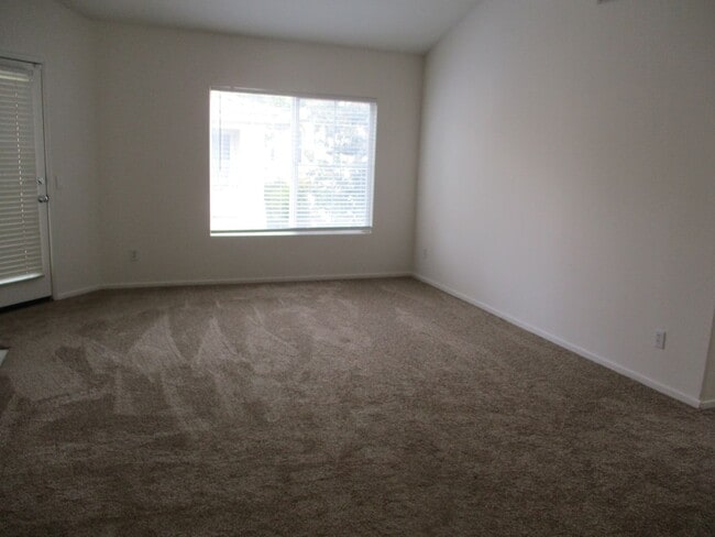 Photo - Very nice 2 bedroom 2 bath town home in Chula Vista.