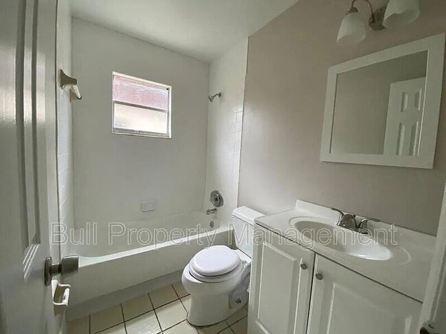 Photo - 5523 Lehigh Ave Unit 5523