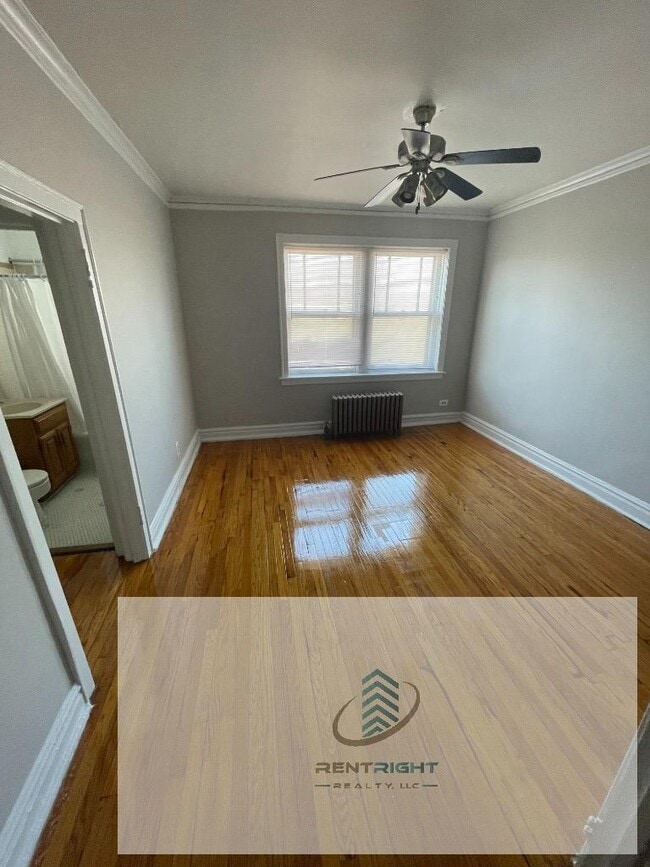 4650-60 N Elston