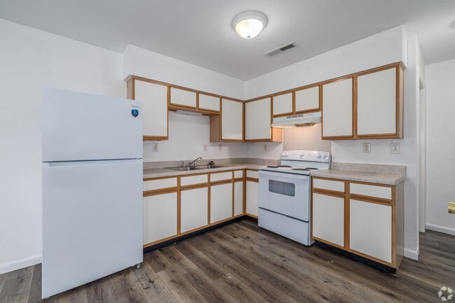 Monett Meadows (Sunset Villa Apartments)