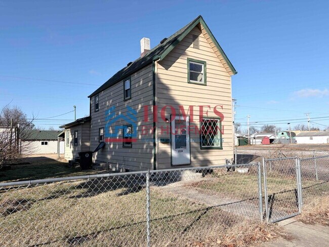 Photo - Spacious One Bedroom House | Garage | Fenced Yard