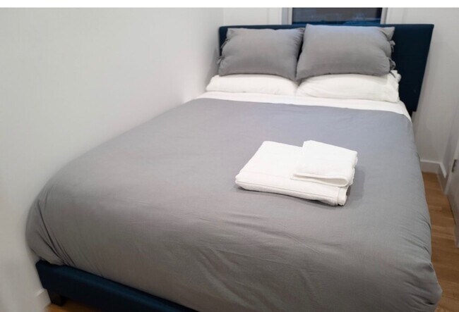 Building Photo - Mulberry Street Rental