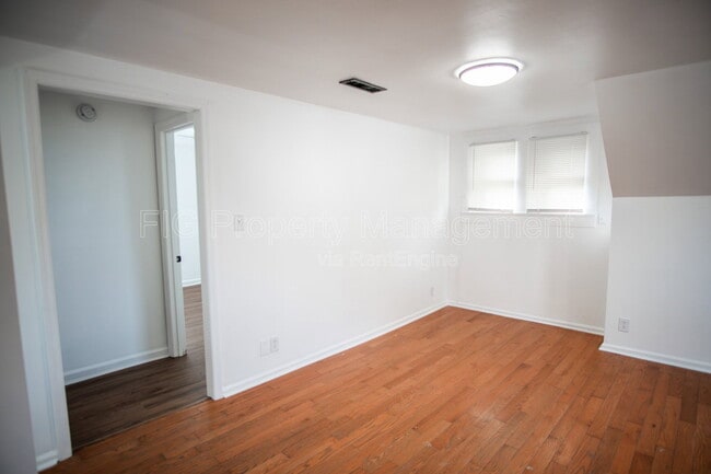 Photo - 415 Watauga Dr Unit B