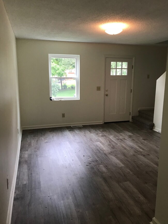 Photo - 199 Rockingham Rd