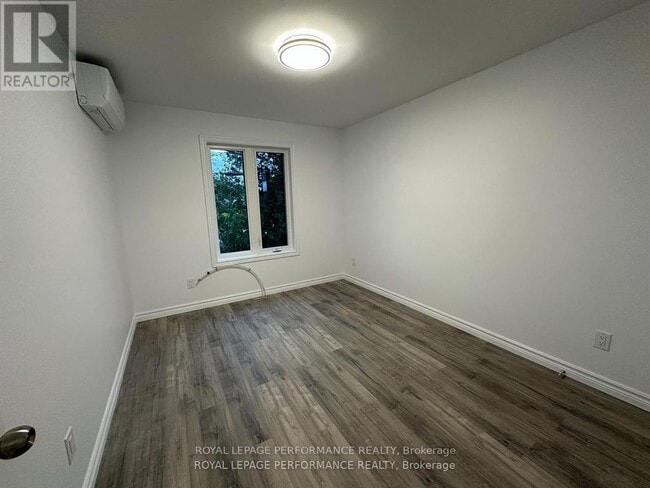 Photo - 143 Prince Albert St