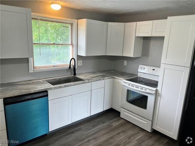 Building Photo - 3965 Orion St NW Rental