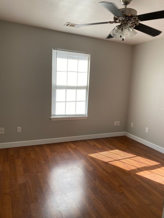 Photo - 305 Cedar Creek Dr Unidad 305 Cedar Creek Drive #A