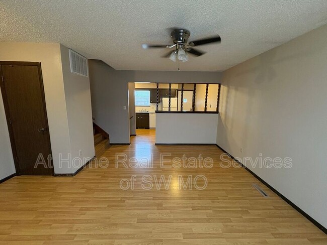 Photo - 1836 Tower Cir