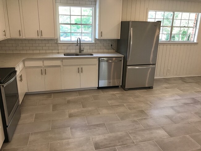 Photo - Beautiful home in quiet neighborhood