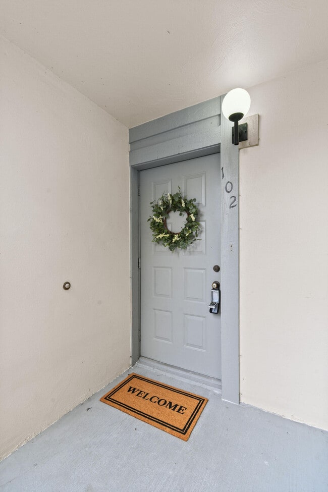 Photo - 2233 NW 22nd Ave Unit 102