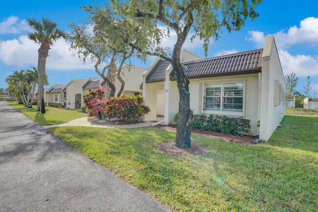 Photo - 122 Lake Rebecca Dr