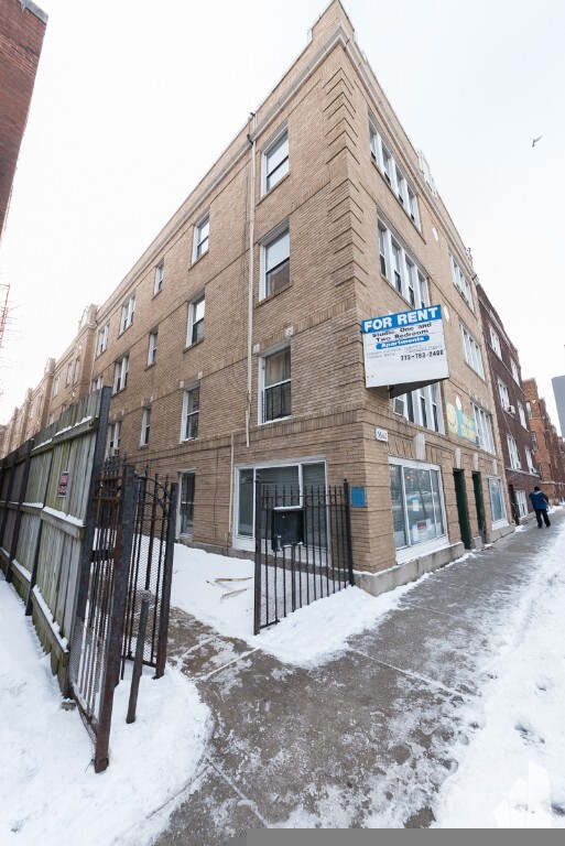 Photo - 5662 N Ridge Ave Unidad 64-GRDN