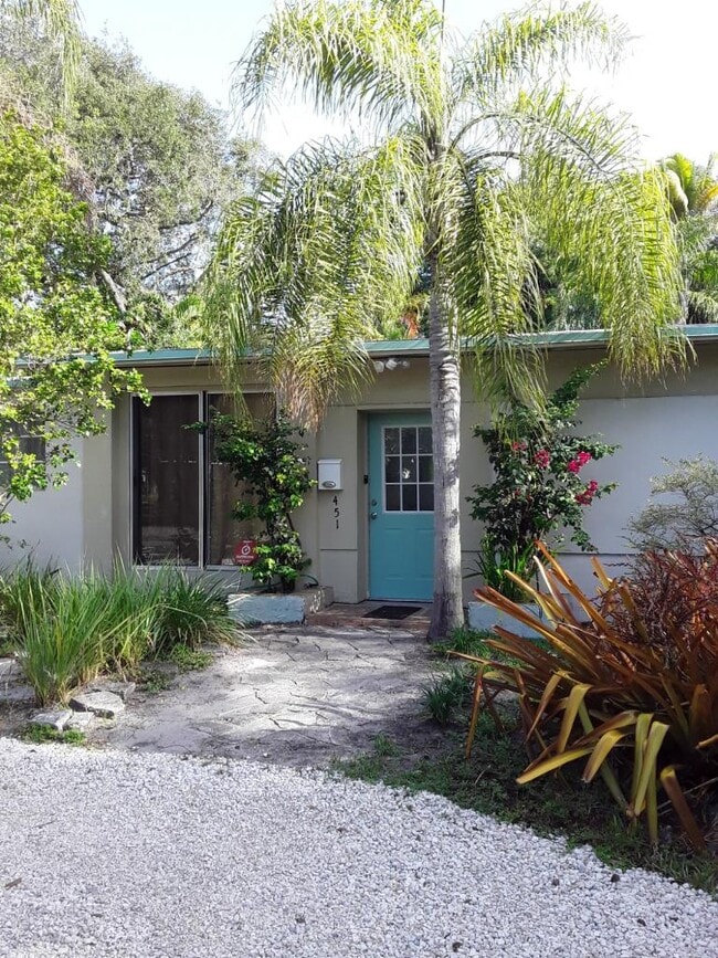 Photo - 451 NE 134th St