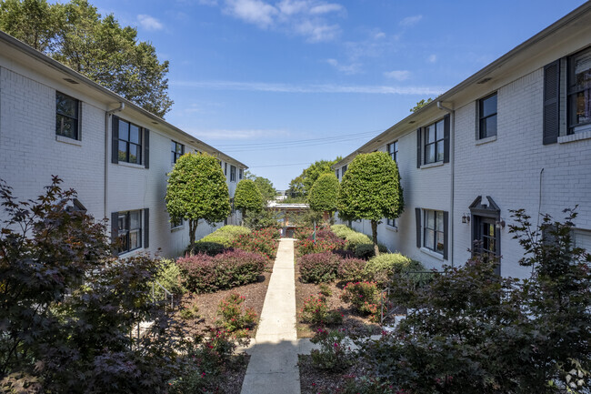 Building Photo - Carol Court Rental