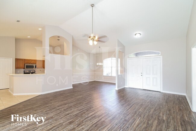 Photo - 1406 Glenan Rd