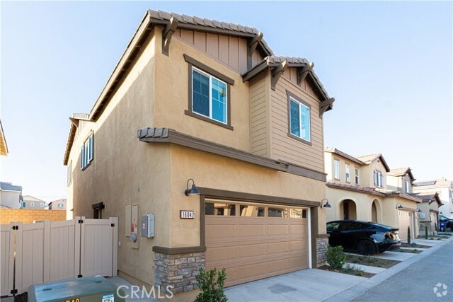 Building Photo - 16042 Olivas St Rental