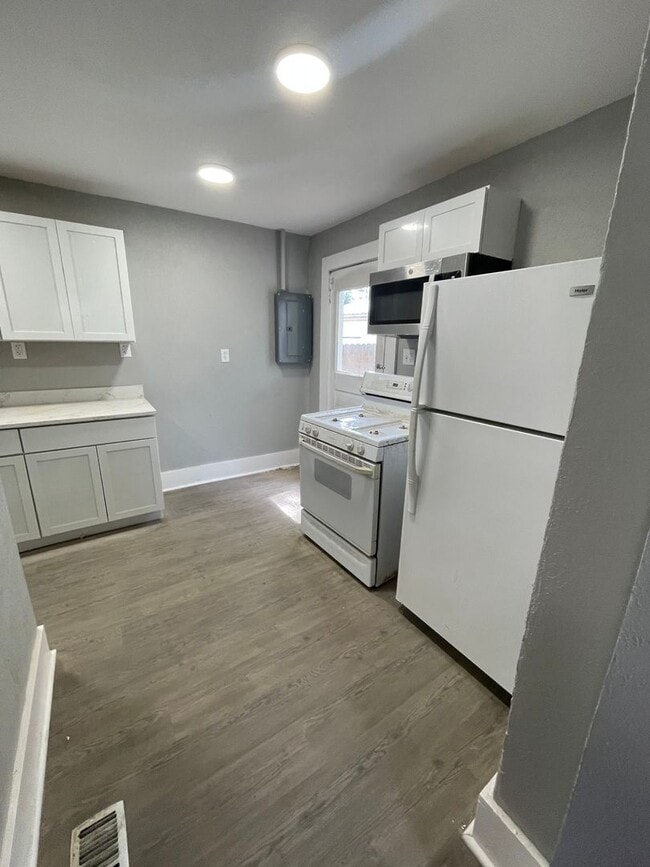 Photo - 106 S Illinois St Unit 106 S. Illinois
