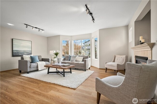 Photo - Lower Phinney-Whittier Heights spacious 4 bedroom house + 2-car garage