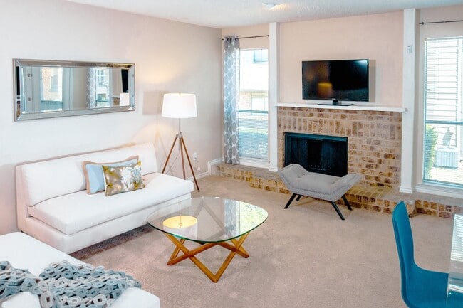Building Photo - Chisholm Place Rental