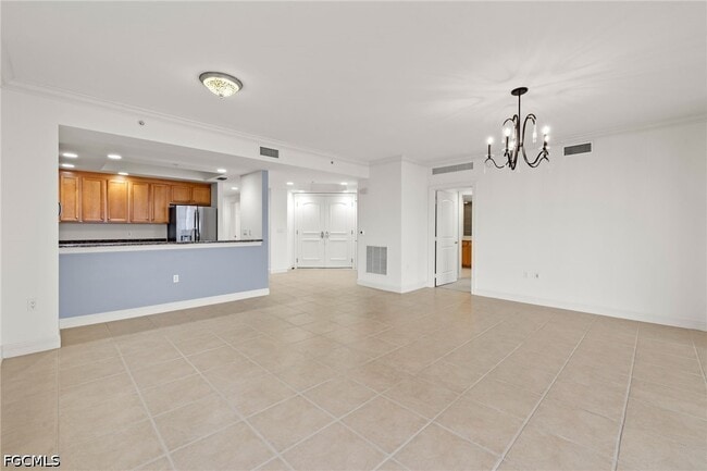 Photo - 2090 W First St Unit 810